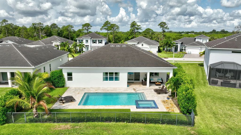 735 Sw Pennfield Terrace, Stuart