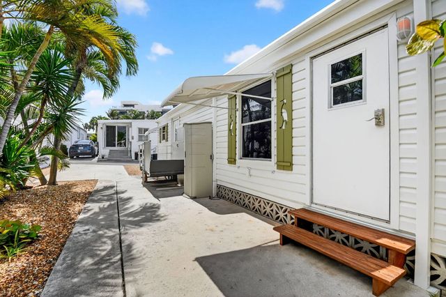 3 of 27 - 5 Cedar Drive #cd5, Briny Breezes, FL