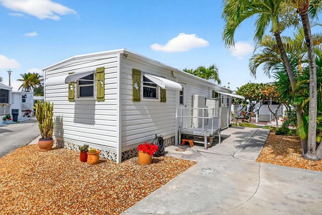 4 of 27 - 5 Cedar Drive #cd5, Briny Breezes, FL