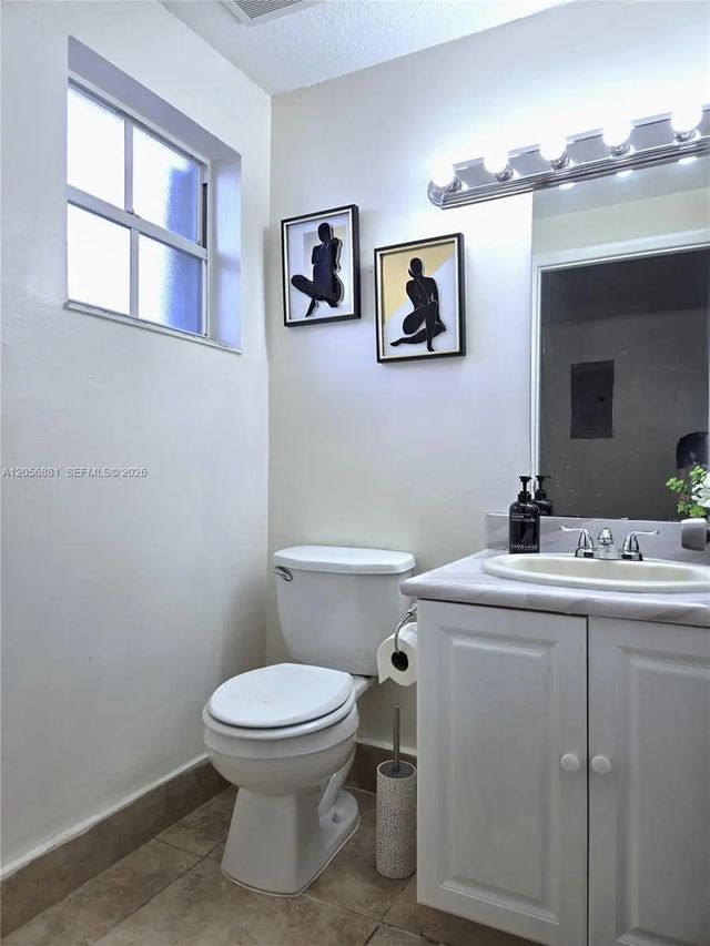 3 of 14 - 12423 Nw 7th Lane, Miami, FL