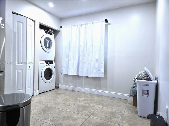 4 of 14 - 12423 Nw 7th Lane, Miami, FL