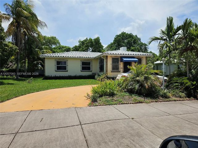 2 of 18 - 310 Ponce De Leon Boulevard, Coral Gables, FL
