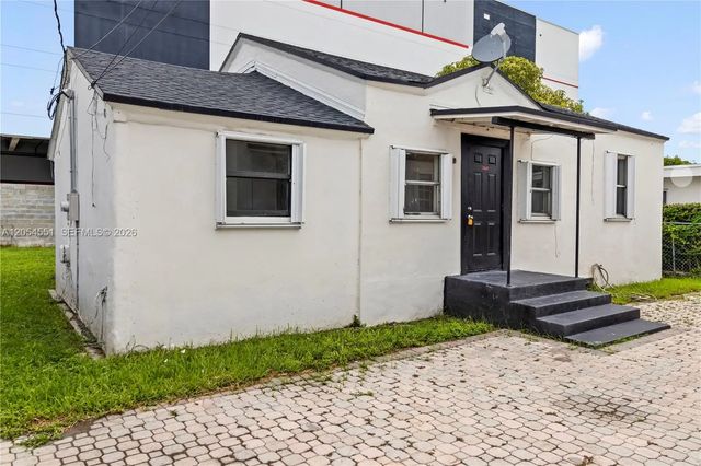 3527 Nw 34th Street, Miami