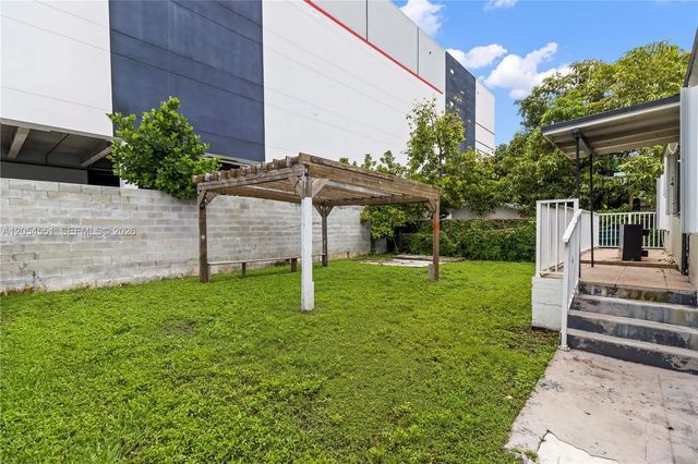 4 of 18 - 3527 Nw 34th Street, Miami, FL