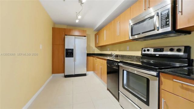 5 of 37 - 3000 S Ocean Drive #1516, Hollywood, FL