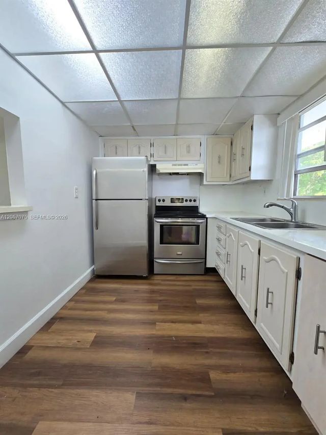 2 of 10 - 9357 Fontainebleau Boulevard #d420, Miami, FL