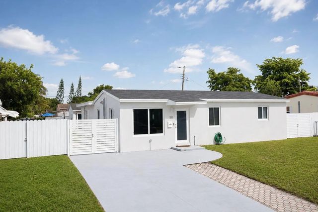 511 N 69th Way, Hollywood