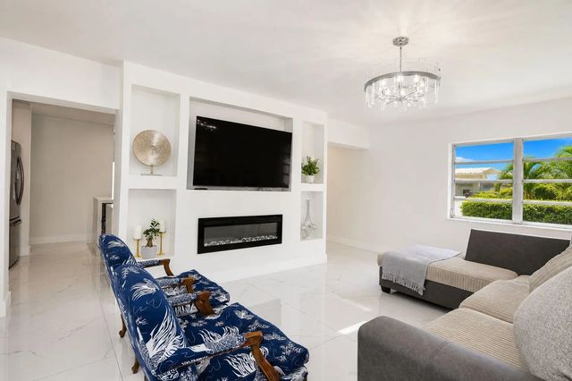 3 of 14 - 511 N 69th Way, Hollywood, FL