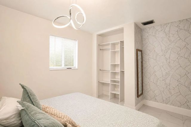 5 of 14 - 511 N 69th Way, Hollywood, FL