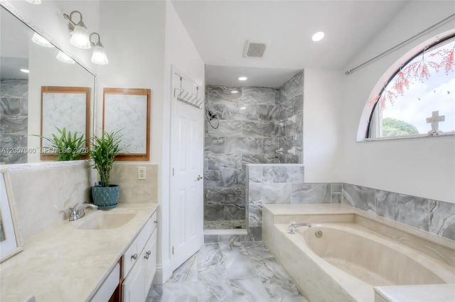4 of 16 - 9521 Nw 18th Manor, Plantation, FL