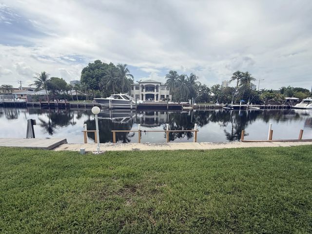2 of 37 - 460 Paradise Isle Boulevard #101, Hallandale Beach, FL