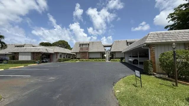 340 Orange Tree Drive #5, Atlantis