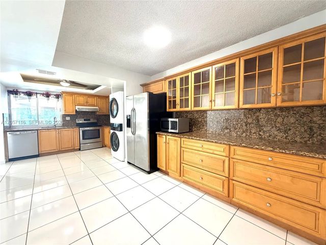 5 of 13 - 9135 Fontainebleau Boulevard #7, Miami, FL