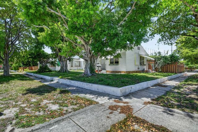5 of 41 - 6901 Garden Avenue, West Palm Beach, FL