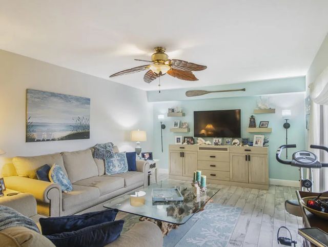 4 of 21 - 1010 10th Way, West Palm Beach, FL