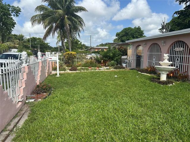 5 of 26 - 455 Nw 133rd Street, North Miami, FL