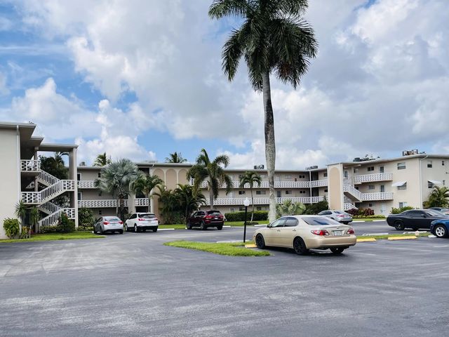 2812 S Garden Drive #206, Lake Worth