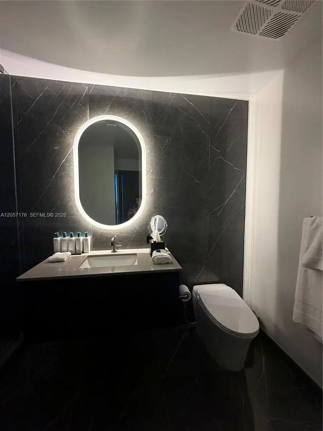 4 of 6 - 20 Ne 11th Street #3712b, Miami, FL