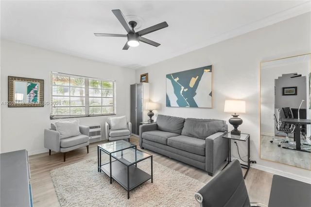 2 of 7 - 819 Meridian Avenue #5, Miami Beach, FL