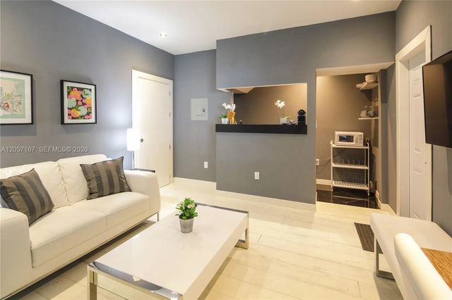 4 of 12 - 560 Michigan Avenue, Miami Beach, FL
