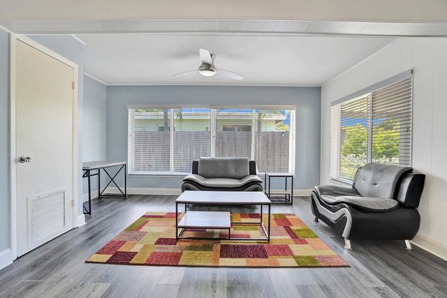 5 of 26 - 230 Ne 45th Street, Oakland Park, FL