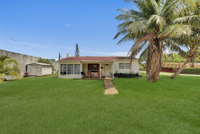 2901 Fletcher Street, Hollywood