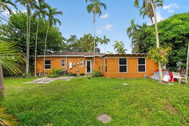 2 of 31 - 14621 Lincoln Boulevard, Miami, FL