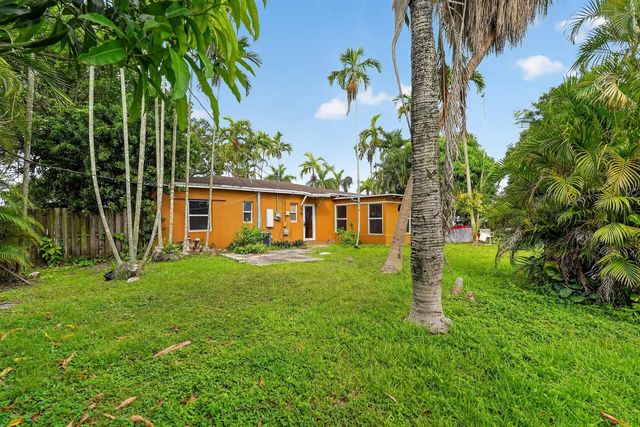 3 of 31 - 14621 Lincoln Boulevard, Miami, FL