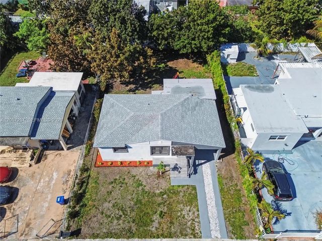 2 of 24 - 15694 Ne 10th Court, North Miami Beach, FL