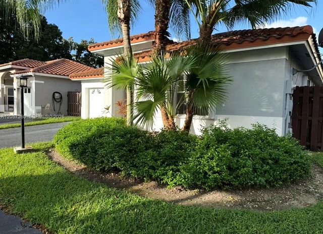 3 of 30 - 5758 Nw 97th Place, Doral, FL