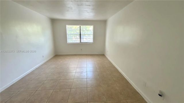 4 of 15 - 1370 Ne 119th Street #137021, Miami, FL