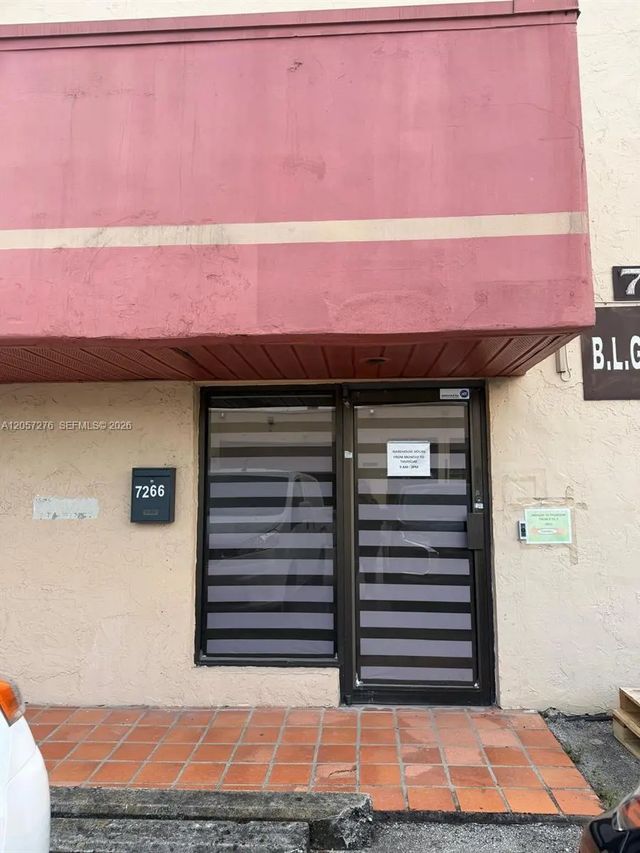 7266 Nw 70th Street, Miami