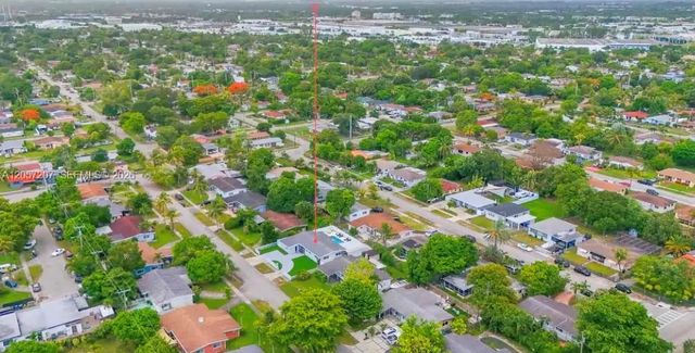 4 of 40 - 561 Ne 172nd Street, North Miami Beach, FL