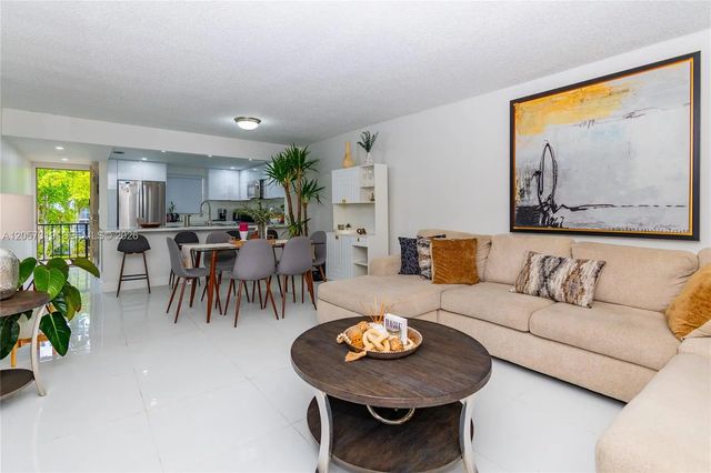 5 of 38 - 469 N Pine Island Road #b308, Plantation, FL