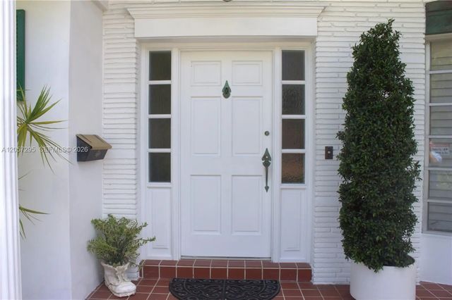 2 of 26 - 3440 Ne 170th Street, North Miami Beach, FL