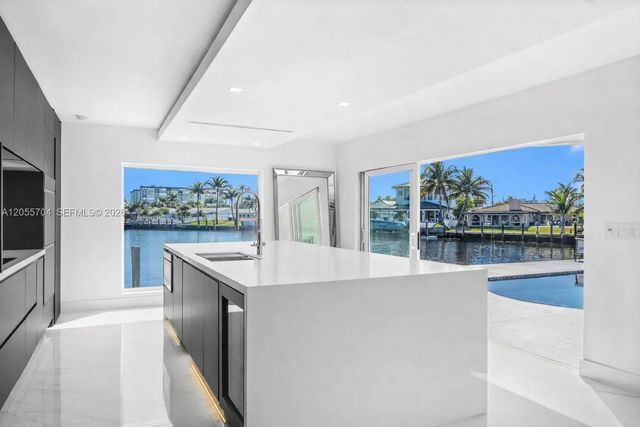 2 of 24 - 670 Se 7th Avenue, Pompano Beach, FL