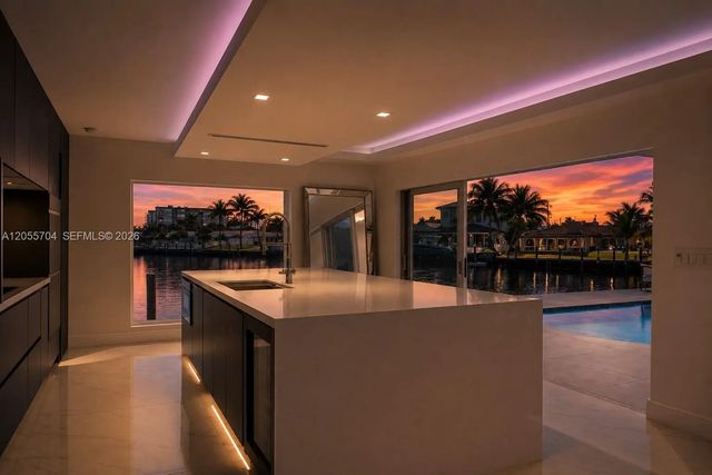 3 of 24 - 670 Se 7th Avenue, Pompano Beach, FL