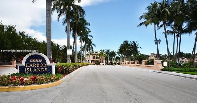 2 of 10 - 957 N Harbor View #957, Hollywood, FL