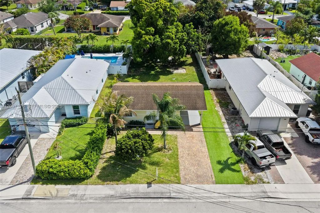 6894 3rd Street, Jupiter