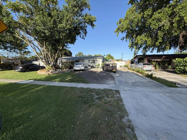 912 Montego Drive, West Palm Beach