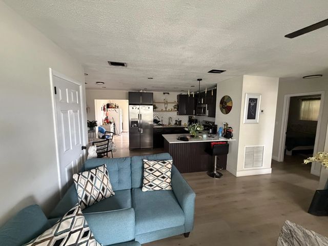 2 of 25 - 912 Montego Drive, West Palm Beach, FL