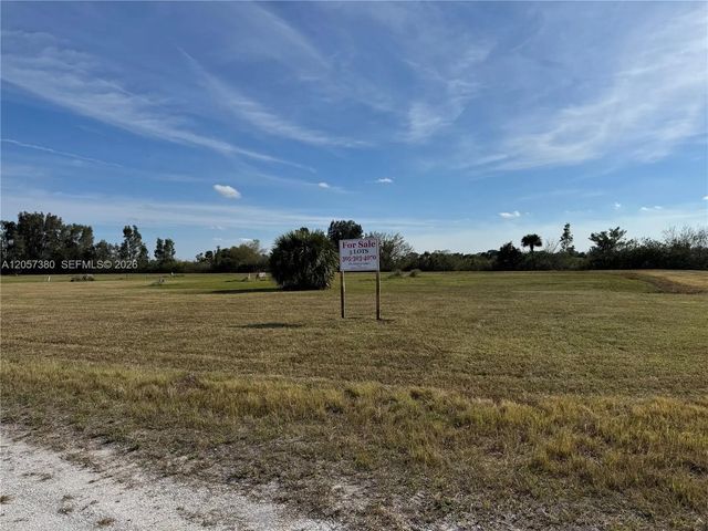 987 Watson Way, Moore Haven