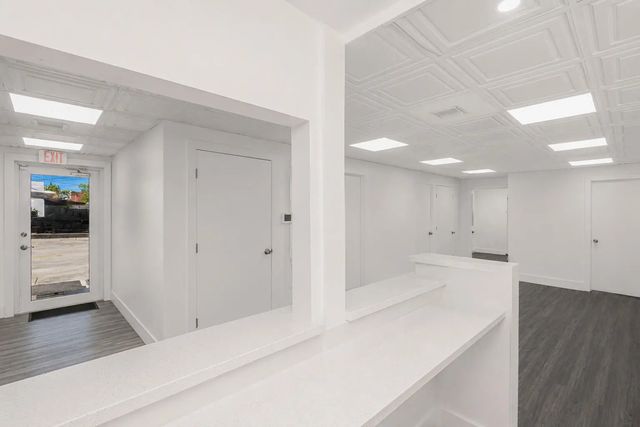 5 of 23 - 731 Sw 64th Court, Miami, FL