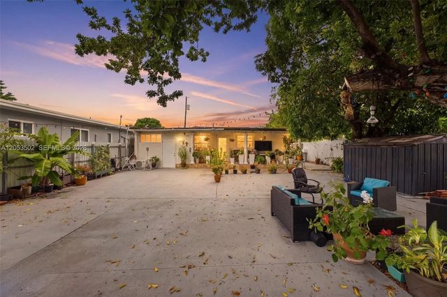 419 Se 3rd Street, Hialeah