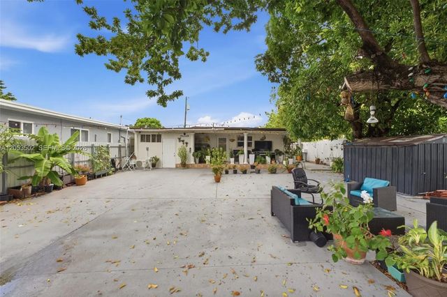 2 of 47 - 419 Se 3rd Street, Hialeah, FL