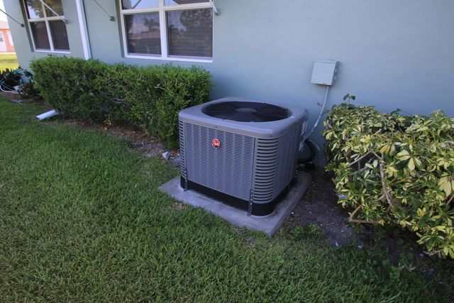 3 of 11 - 190 South Boulevard, Boynton Beach, FL