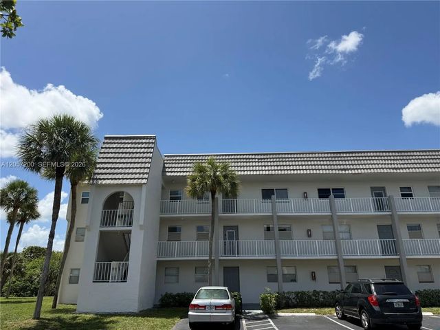 8305 Sunrise Lakes Boulevard #201, Sunrise