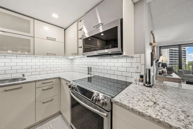 4 of 51 - 336 Golfview Road #614, North Palm Beach, FL