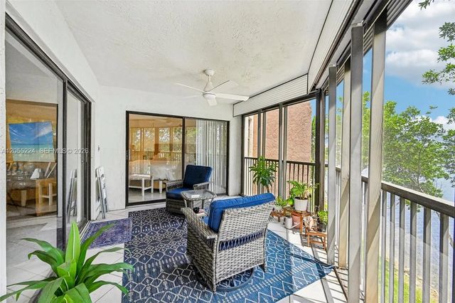 5 of 44 - 7468 Fairfax Drive #302, Tamarac, FL