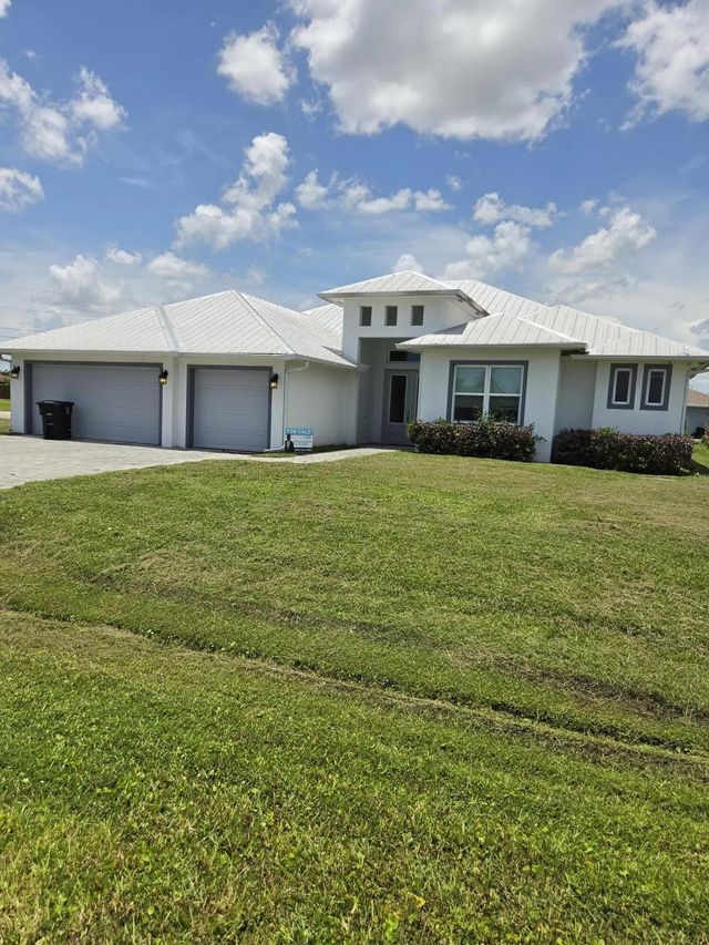 5231 Nw Iredell Street, Port St. Lucie